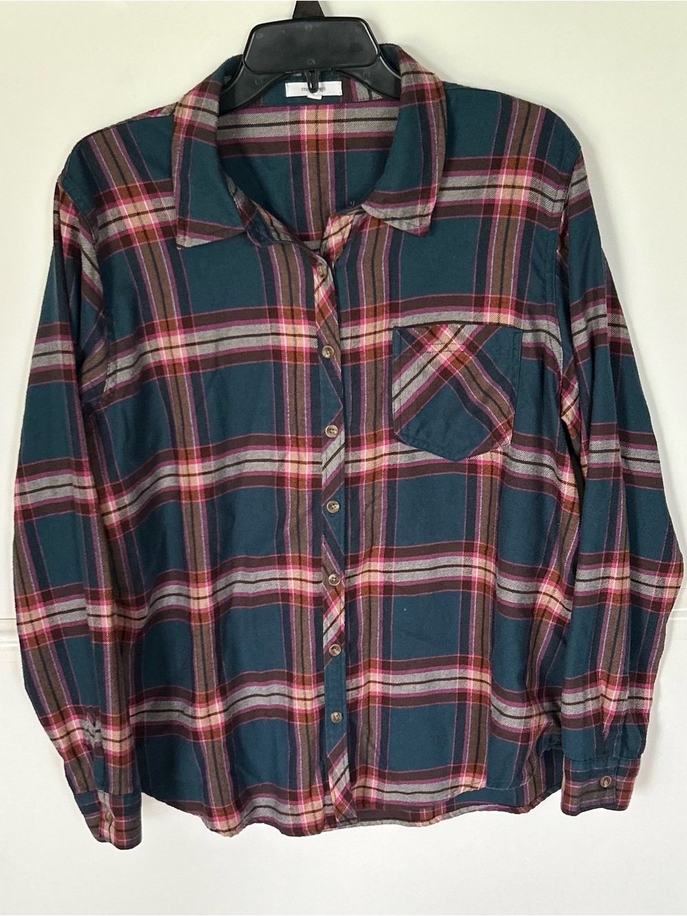 Maurice’s woman’s Plaid Button-Up Flannel Shirt in dark green and Pink.  XL